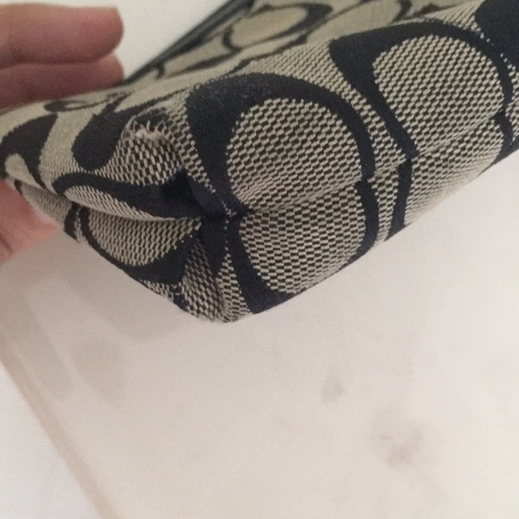 Coach Black Wrislet Wallet - Picture 4 of 6